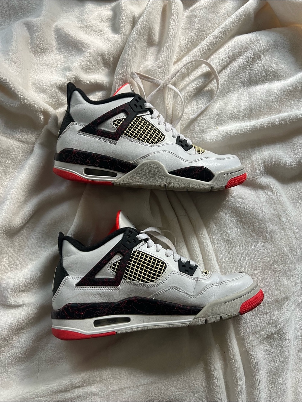 Air Jordan white/black/red